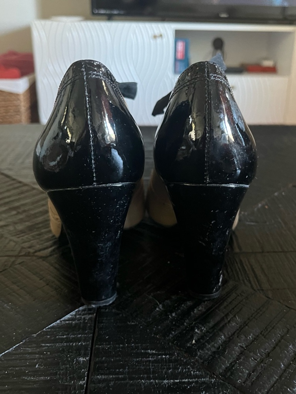Gianni Bini Victorian Black and Cream Oxford Tie Up Heel Booties Size 8.5 - Picture 3 of 6